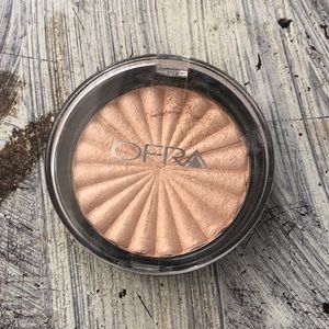 Ofra Rodeo Drive highlighter.